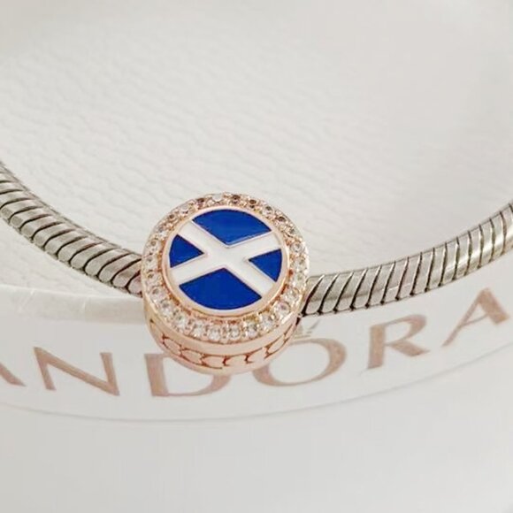 Pandora SCOTLAND Flag pendant Gold Rose-Plated - Picture 1 of 4